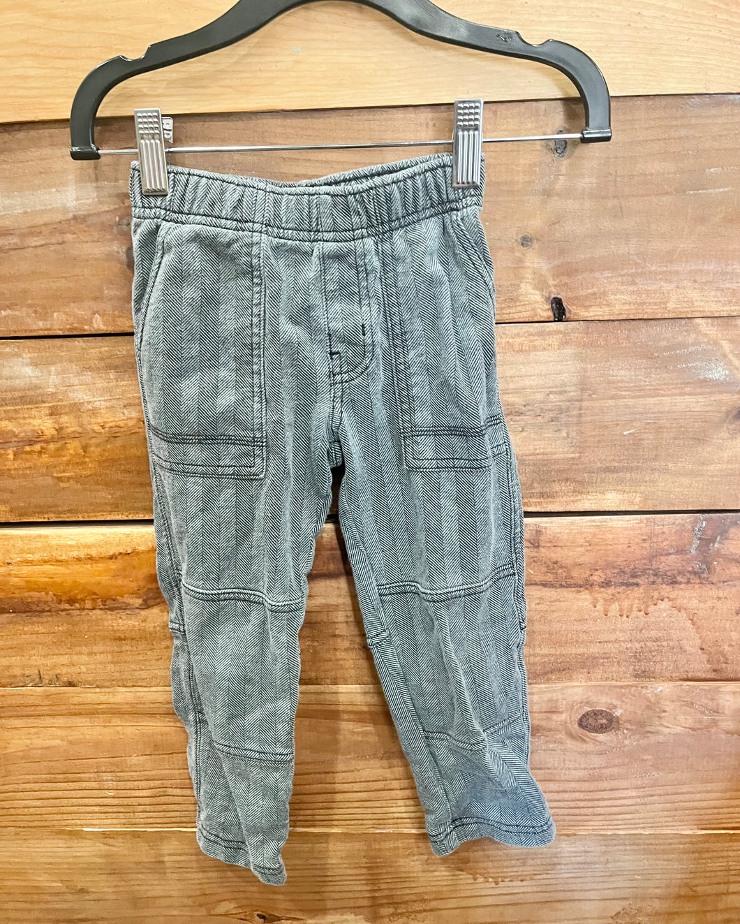 Tea Collection Gray Pants Size 4 – Three Little Peas Children's Resale &  Upscale Boutique