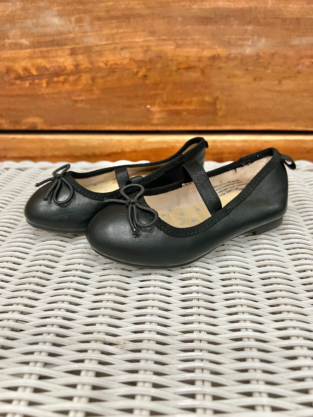 Cat & Jack Black Shoes Size 6