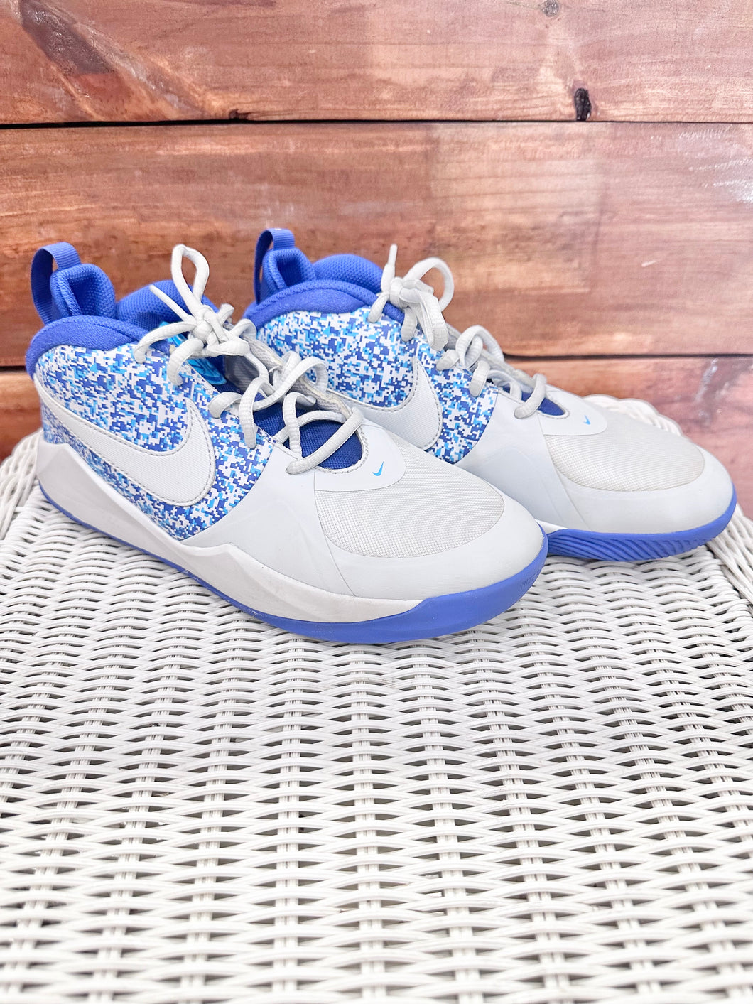 Nike Blue Team Hustle Shoes Size 5.5Y